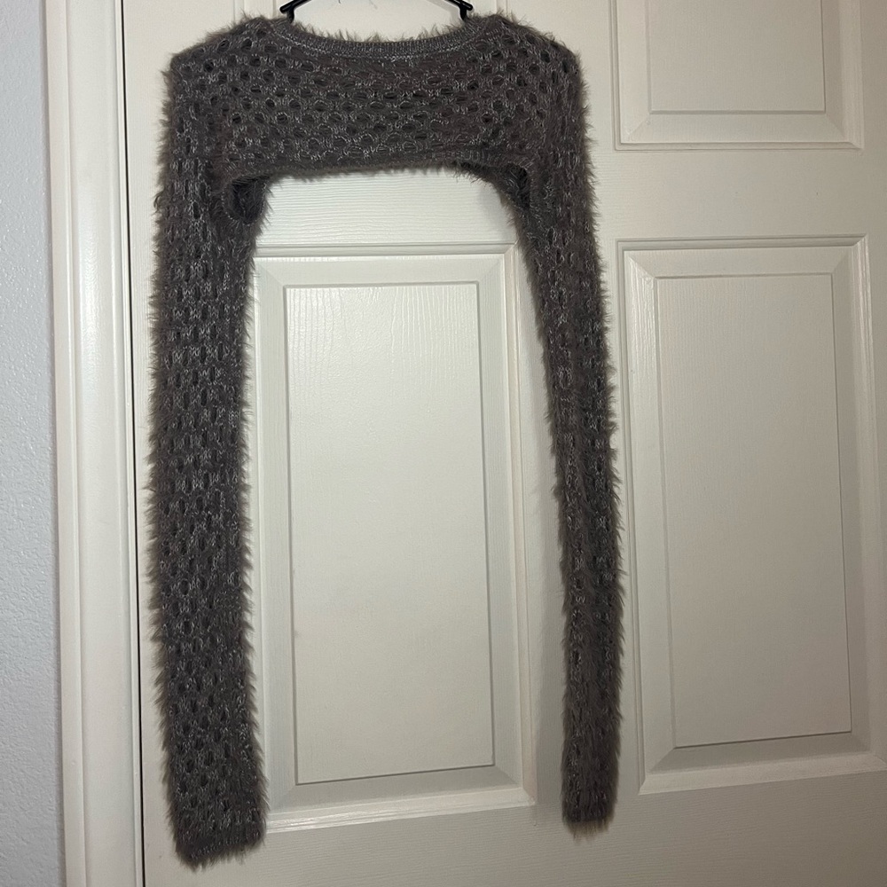 Urban outfitters bolero size medium fits small and medium. Great condition - Picture 2 of 7